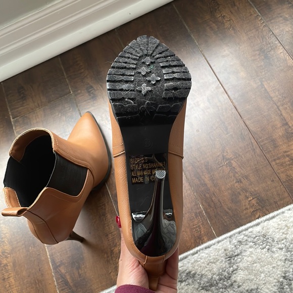 NWOT- Brown Faux Leather Pointy Toe Heeled Bootie/Boots- Size 8.5 - Picture 10 of 11